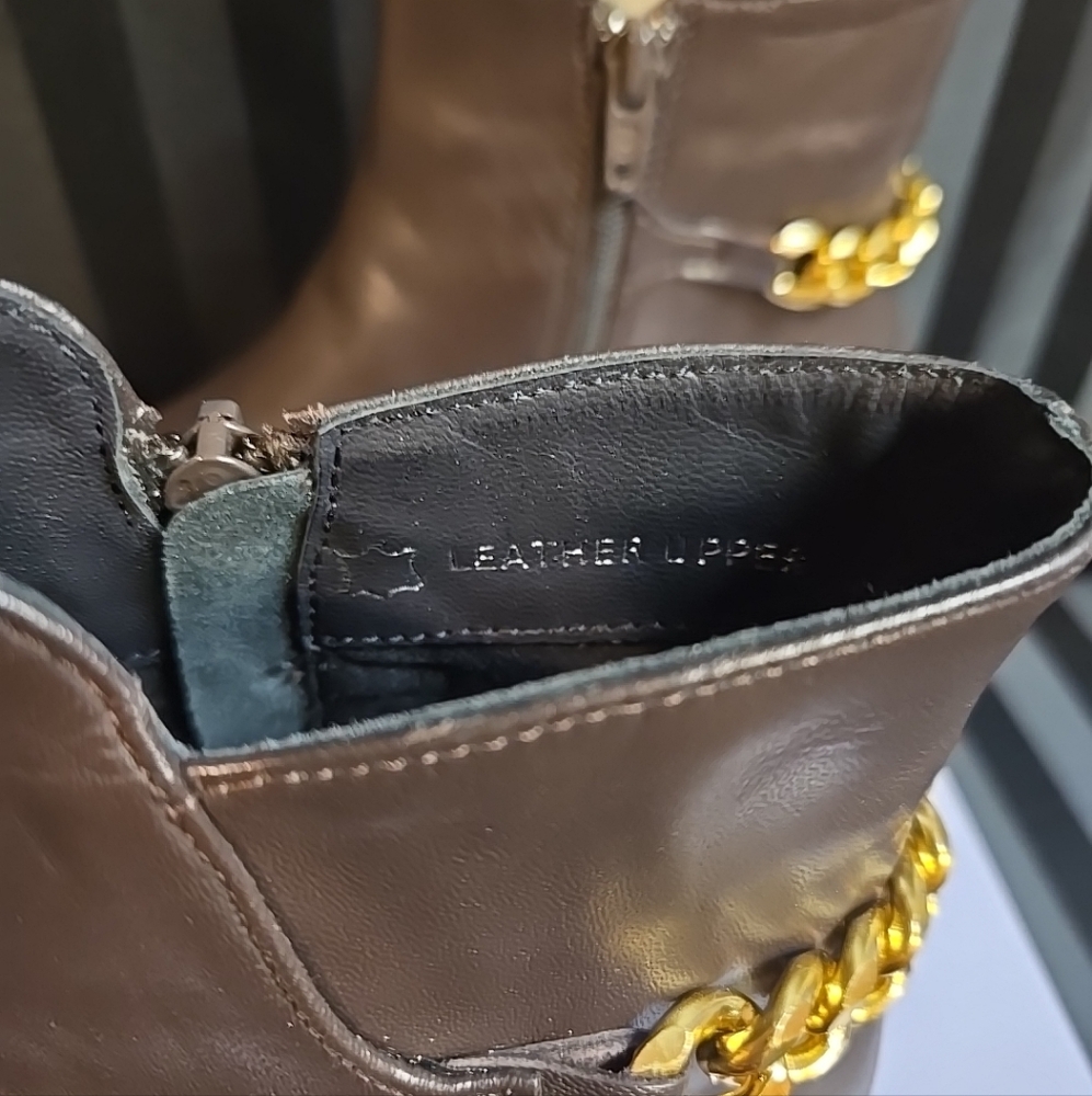 Women EU 36 & 37 Eric Michael Turin Cordero Brown Chain Accent Leather Zip Boots - Picture 13 of 16